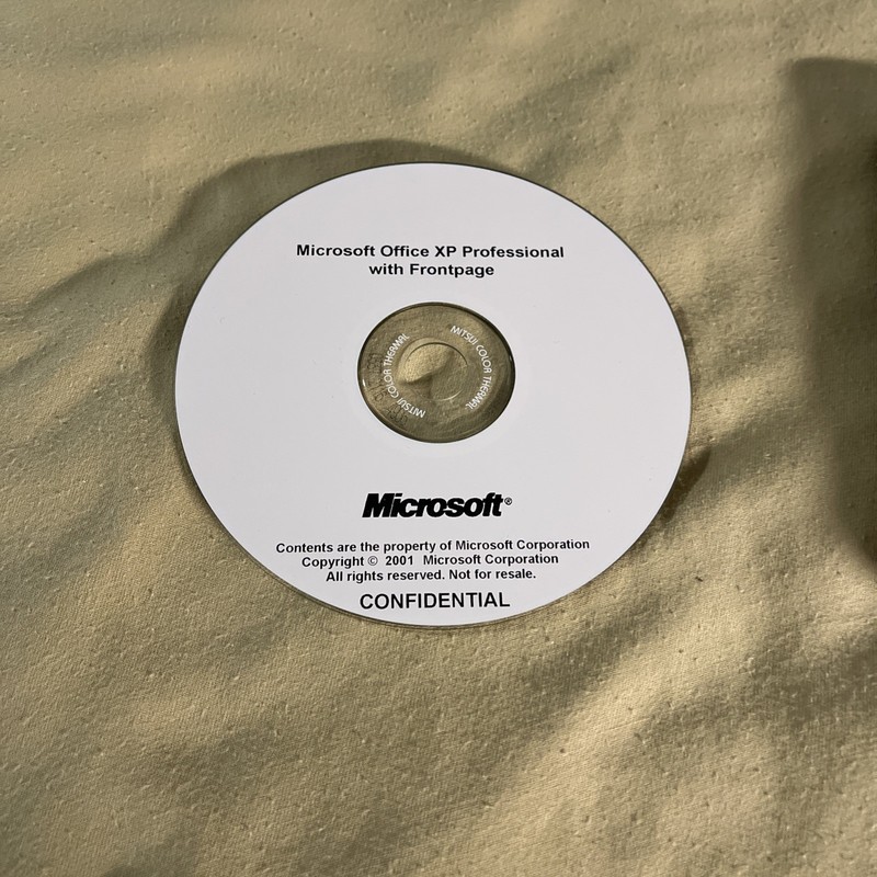microsoft office xp professional with Front Page Disc Only