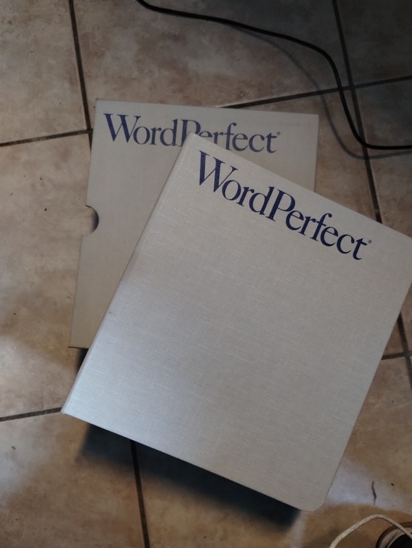 WORD PERFECT 5.1 - English - Floppy 5 1/4 - DOS gallery