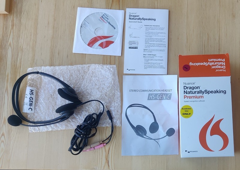 Nuance DRAGON NATURALLY SPEAKING PREMIUM 13 Software w/ Headset – Open Box