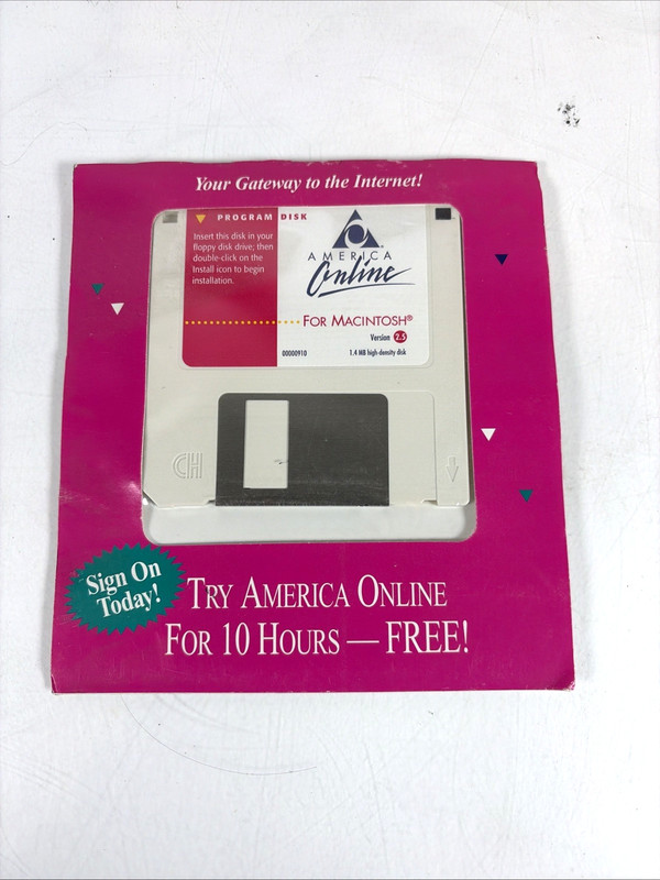 America Online AOL Version 2.5, 1994 3.5″ Floppy Disk In Packaging For Macintosh