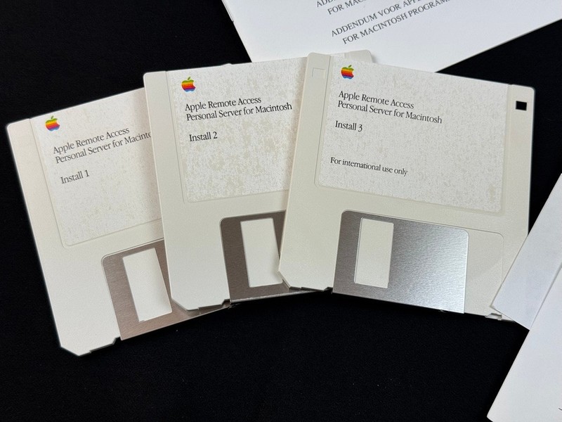 1993 Vintage Macintosh ~ Apple Remote Access Personal Server ~ NEVER USED gallery