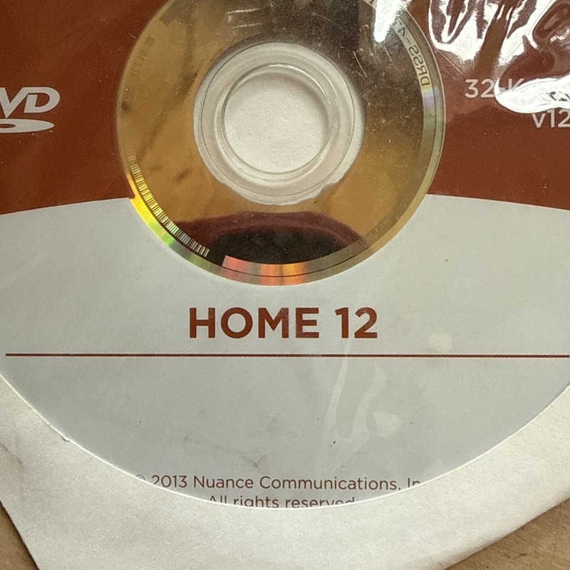 Nuance Dragon NaturallySpeaking 12.0 Home K409A-G1B-12.0 DISC Only gallery