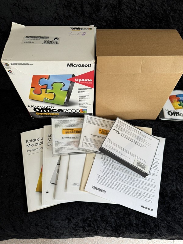 Microsoft Office 2000 Developer, Full Version Bundle, German with VAT Invoice gallery
