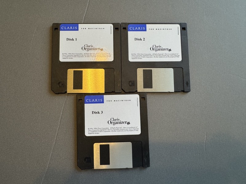Claris Organizer 2.0 for MAC | Set of three (3) floppy disks