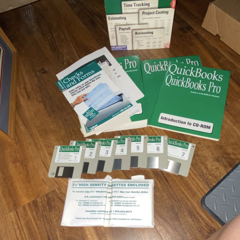 Quicken QuickBooks Pro 4.0 Windows Mac 3.5" Floppy Discs Manuals gallery