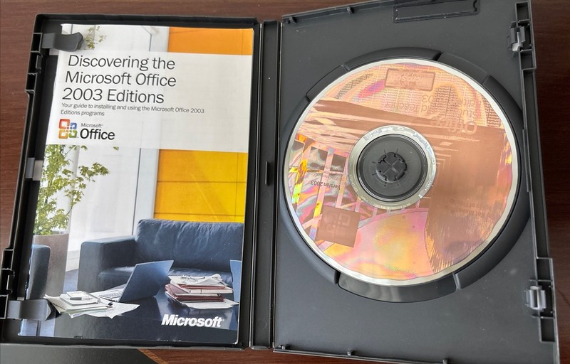Microsoft Office 2003 Student and Teacher Edition Full Version MS w Key/Booklet gallery