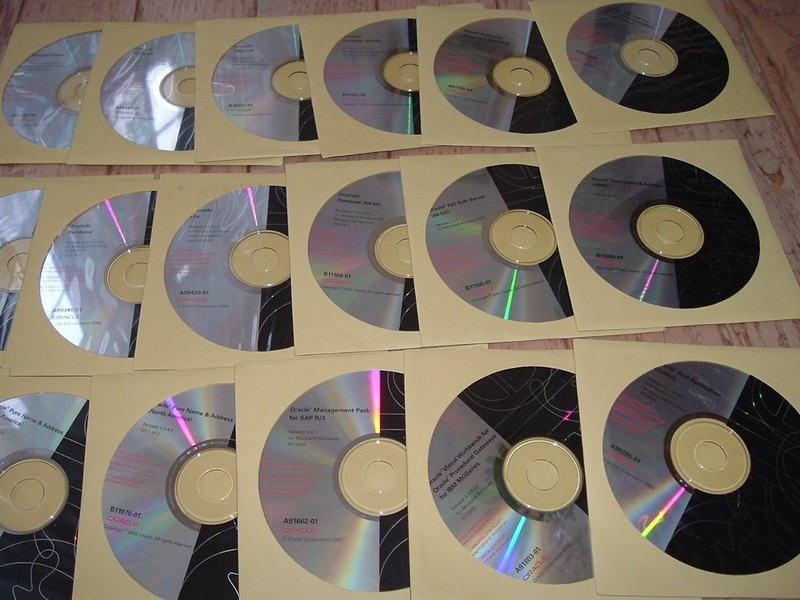 Oracle 9i Database installation CD Pack Release 2 9.2.0.1.0 MS Windows 20 disks gallery