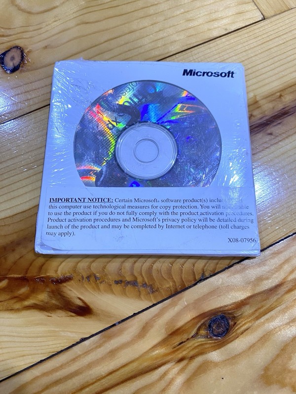 Microsoft Office XP Professional With Publisher Version 2002 w Product Key!!